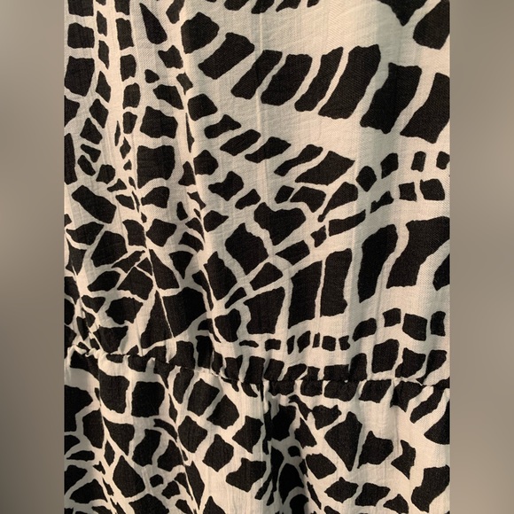 Bamboo/Nylon Canadian made dress - Picture 4 of 12